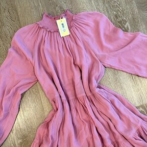 Aritzia holly pink mauve flowy Victorian babydoll dress 
XXS
Brand new with tags